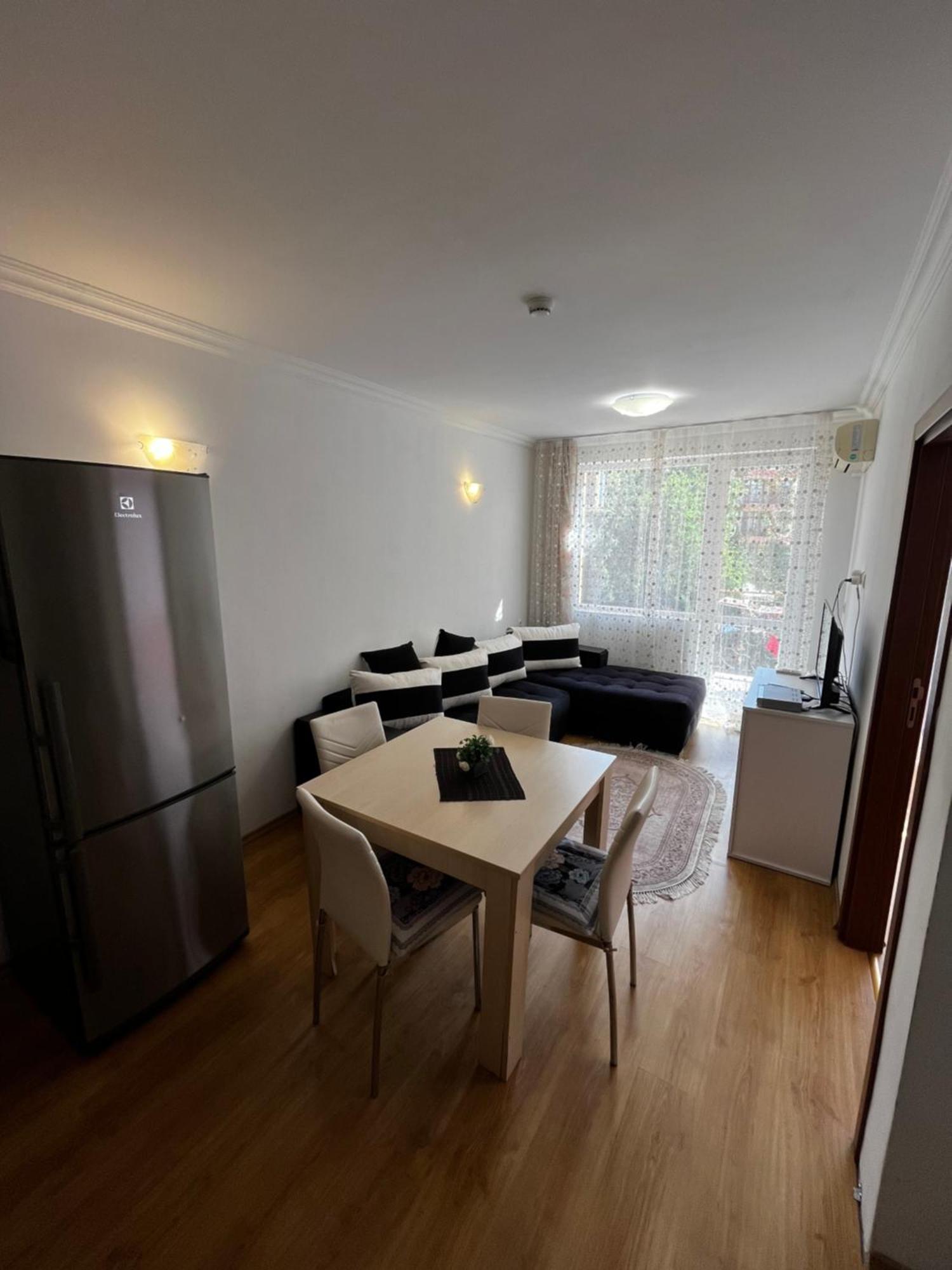 Apartments Sweet Home 4 Pantai Sunny Bagian luar foto